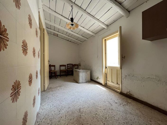 Image No.14-2 Bed House for sale