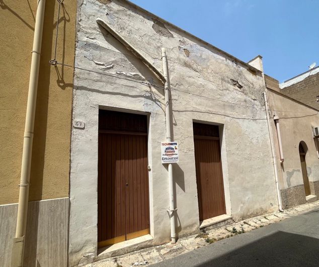 Image No.2-2 Bed House for sale