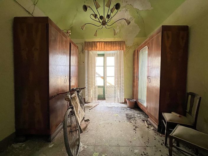 Image No.4-2 Bed House for sale