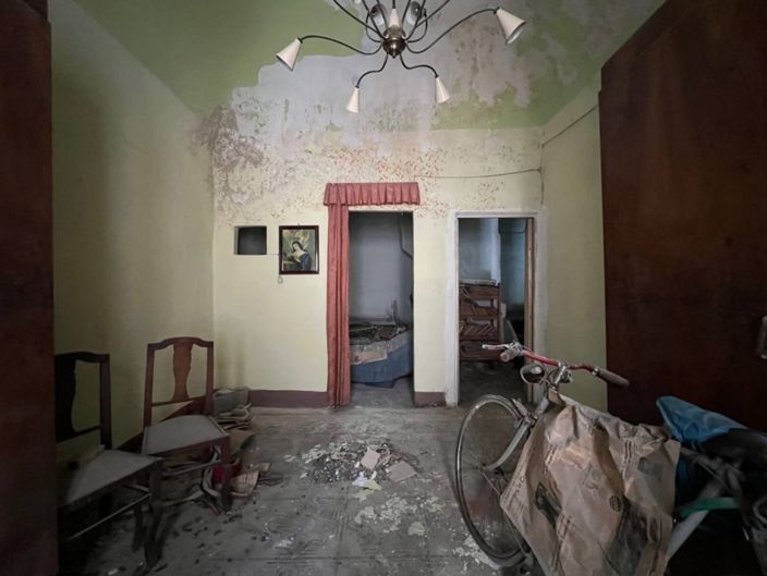 Image No.5-2 Bed House for sale