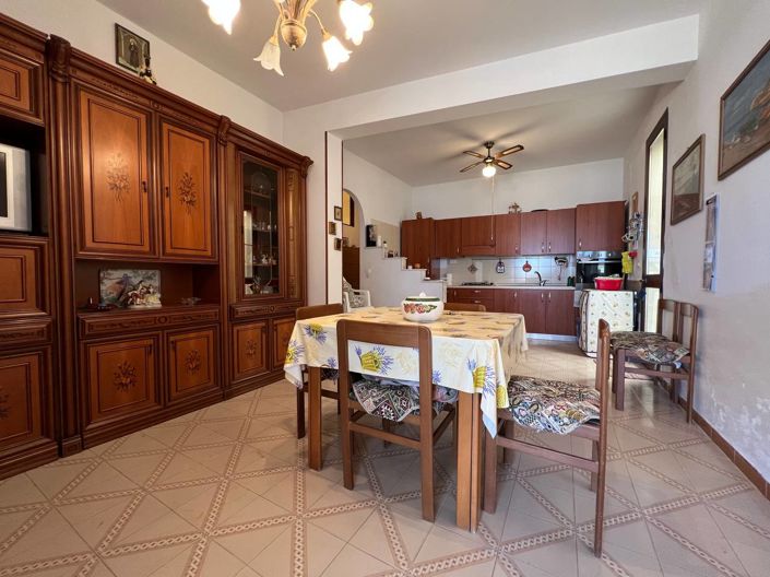 Image No.9-3 Bed Apartment for sale