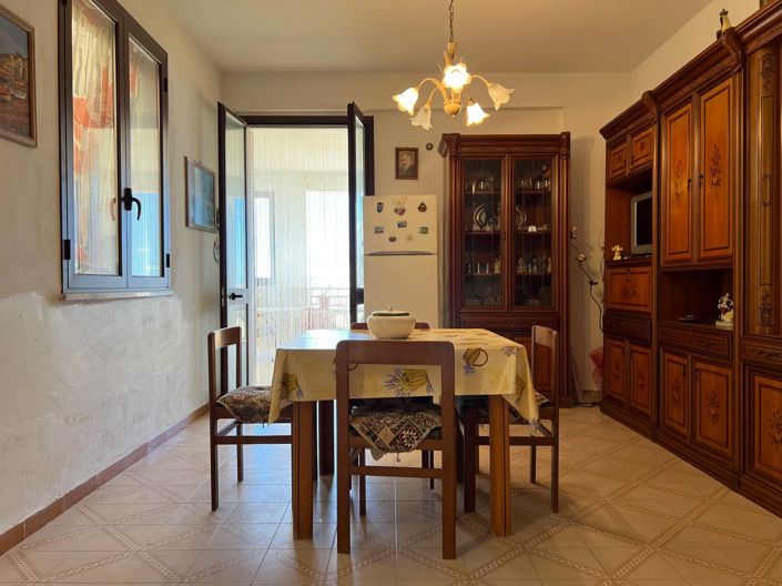 Image No.12-3 Bed Apartment for sale