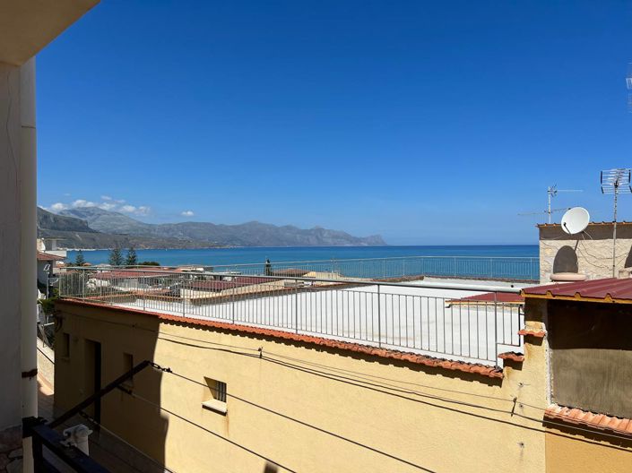 Image No.24-3 Bed Apartment for sale