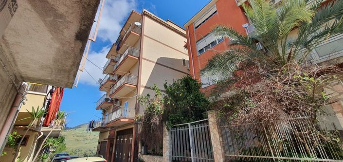 Image No.2-Appartement de 2 chambres à vendre à Ciminna