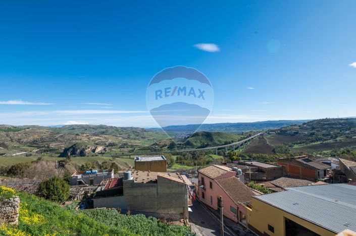 Image No.12-2 Bed House for sale