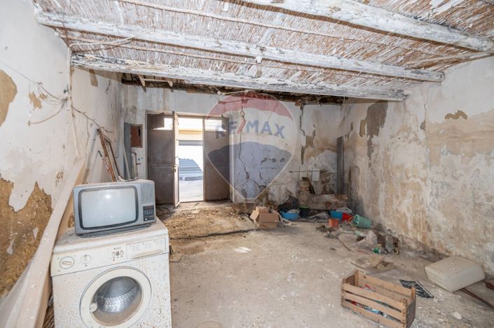 Image No.24-2 Bed House for sale