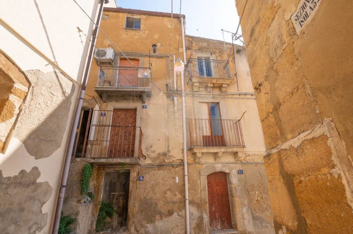 Image No.1-Maison de 3 chambres à vendre à Caltagirone