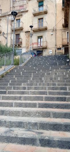 Image No.27-3 Bed House for sale