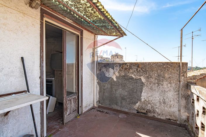 Image No.12-4 Bed House for sale