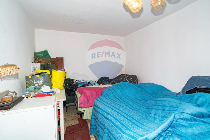 Image No.7-4 Bed House for sale