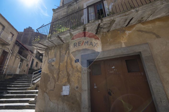 Image No.15-1 Bed House for sale