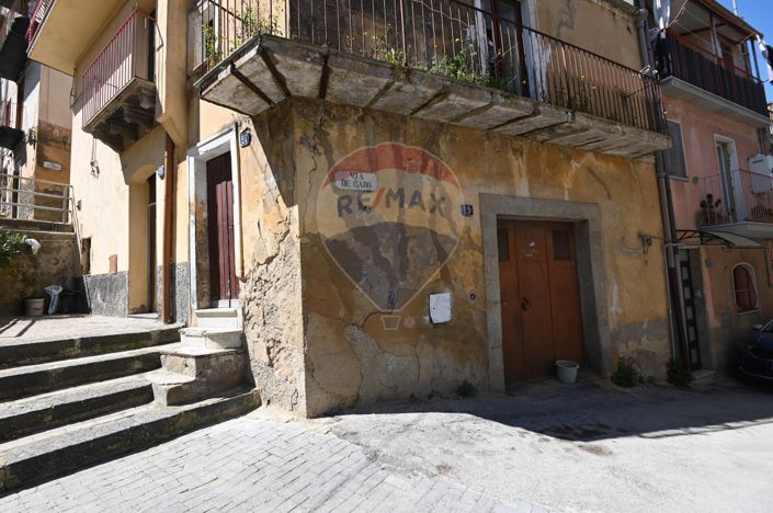 Image No.2-1 Bed House for sale