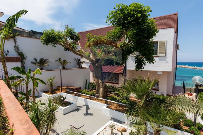 Image No.36-5 Bed Villa for sale