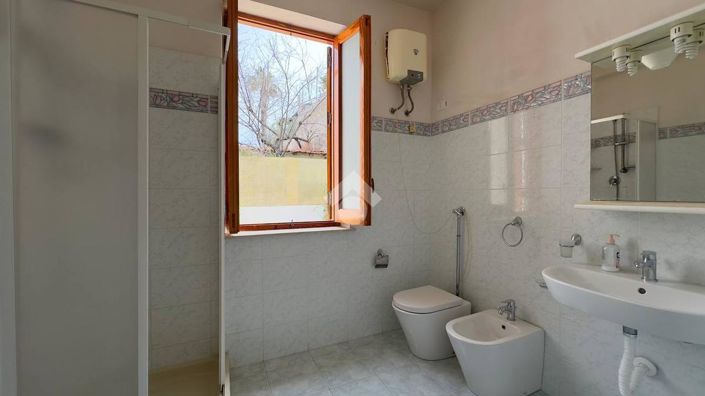 Image No.12-3 Bed Villa for sale