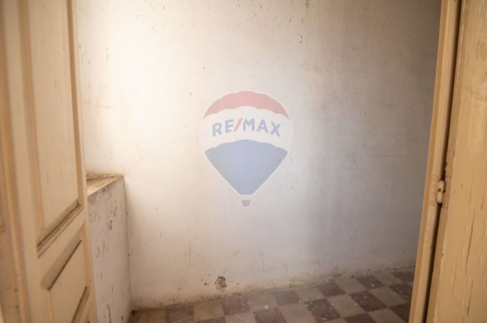 Image No.21-3 Bed Apartment for sale