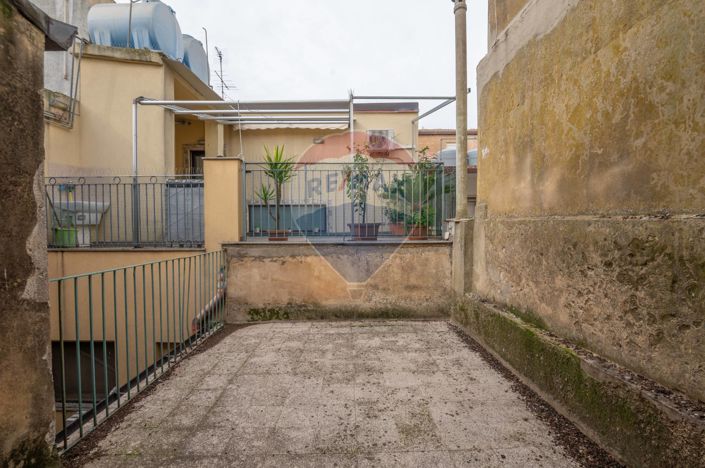 Image No.29-3 Bed Apartment for sale