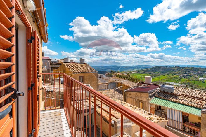 Image No.18-2 Bed House for sale