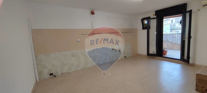 Image No.12-2 Bed House for sale