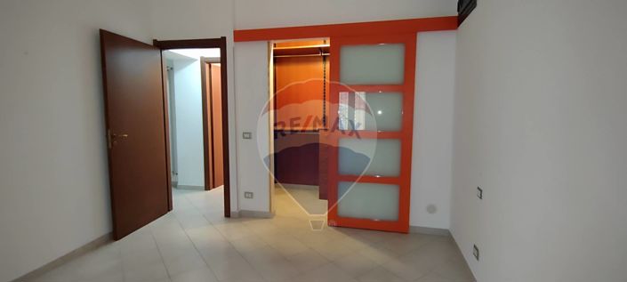 Image No.23-2 Bed House for sale