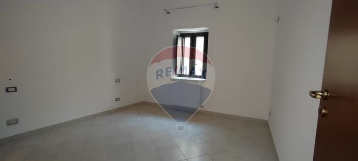 Image No.24-2 Bed House for sale