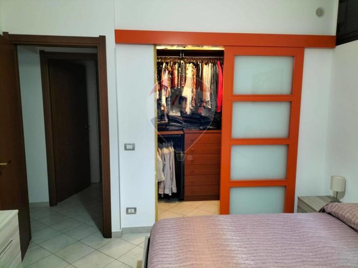 Image No.7-2 Bed House for sale