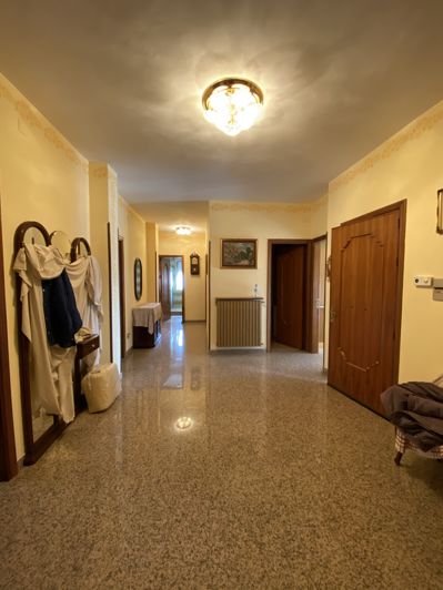 Image No.23-6 Bed House for sale