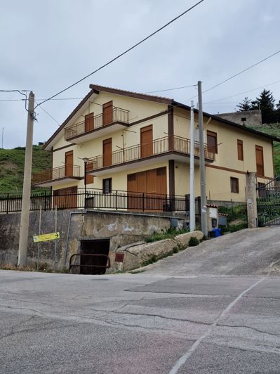 Image No.3-6 Bed House for sale