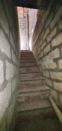 Image No.13-2 Bed House for sale