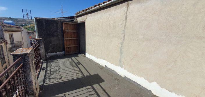 Image No.19-2 Bed House for sale