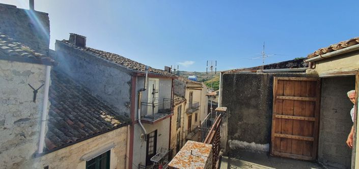 Image No.21-2 Bed House for sale