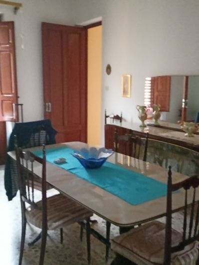 Image No.4-2 Bed House for sale