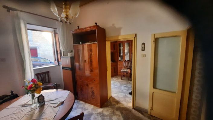 Image No.28-2 Bed House for sale