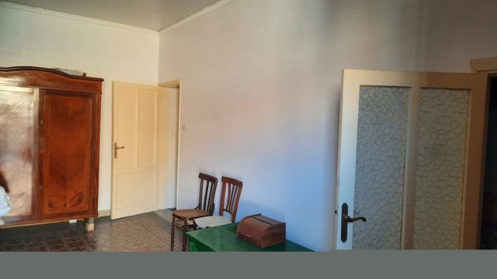 Image No.6-2 Bed House for sale