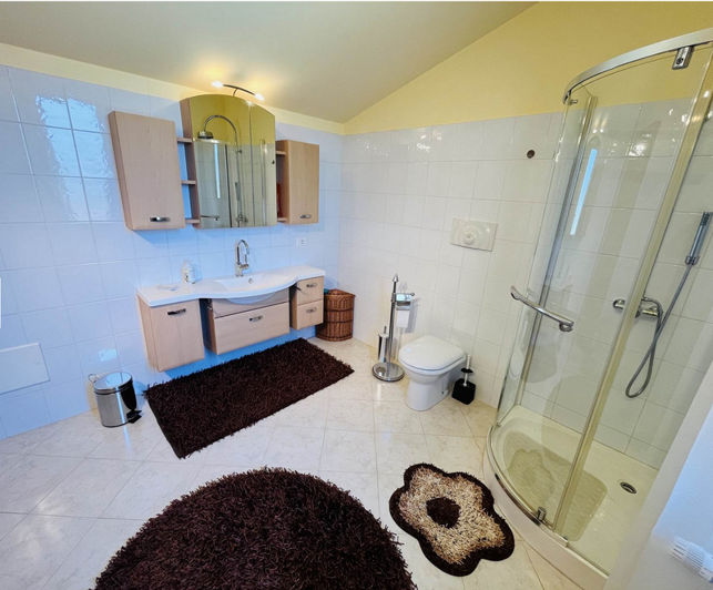 Image No.18-4 Bed Villa for sale