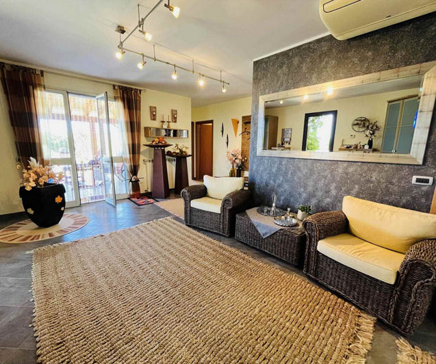 Image No.4-4 Bed Villa for sale