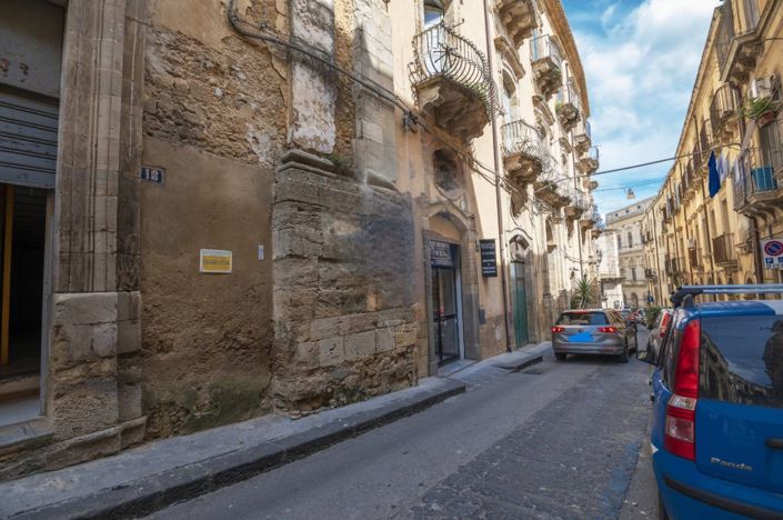 Image No.1-Maison de 3 chambres à vendre à Caltagirone