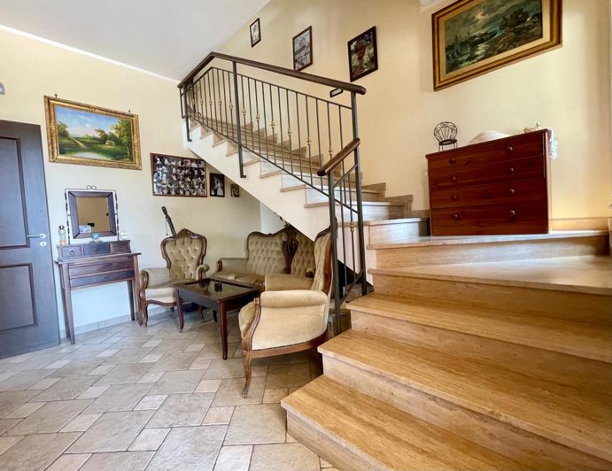 Image No.22-Villa de 3 chambres à vendre à Casteldaccia