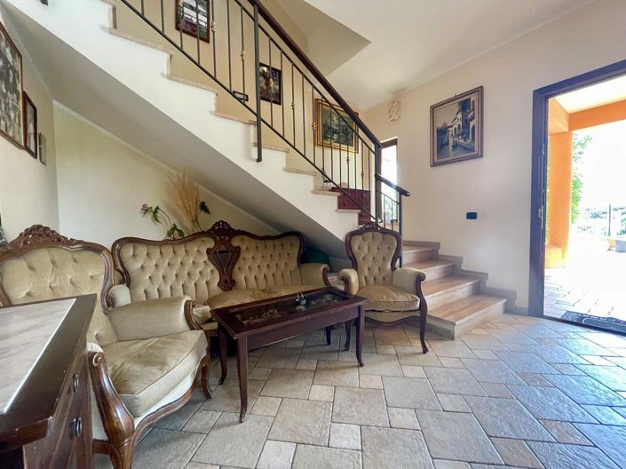 Image No.23-Villa de 3 chambres à vendre à Casteldaccia