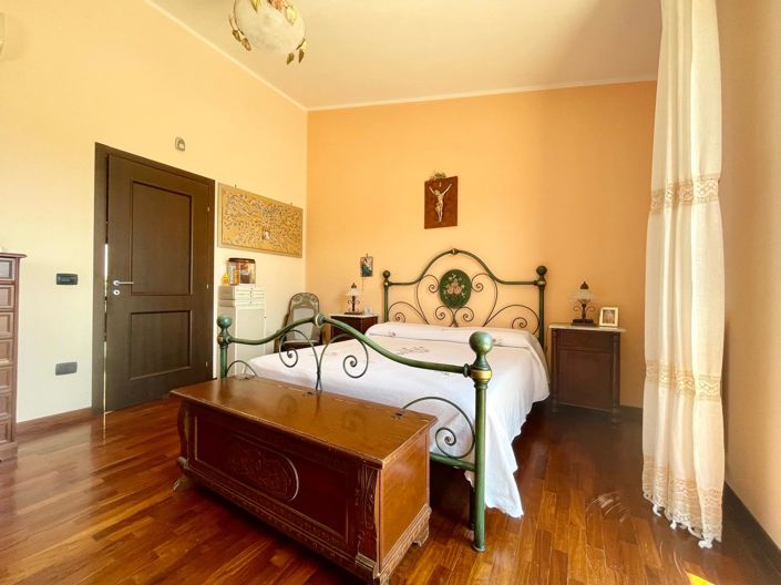 Image No.28-Villa de 3 chambres à vendre à Casteldaccia