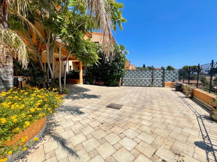 Image No.41-Villa de 3 chambres à vendre à Casteldaccia