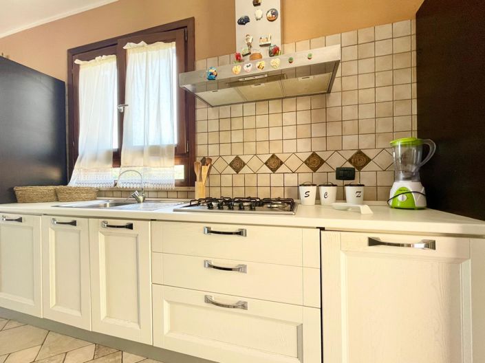 Image No.9-Villa de 3 chambres à vendre à Casteldaccia