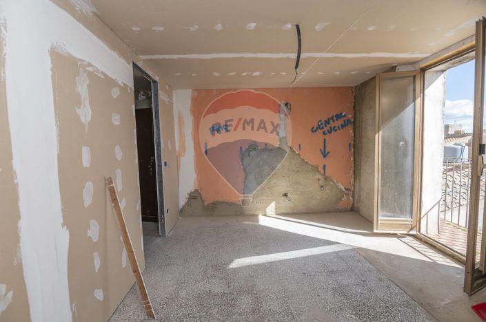 Image No.13-3 Bed House for sale