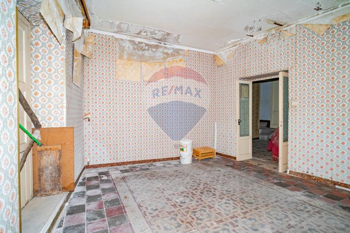 Image No.11-2 Bed House for sale