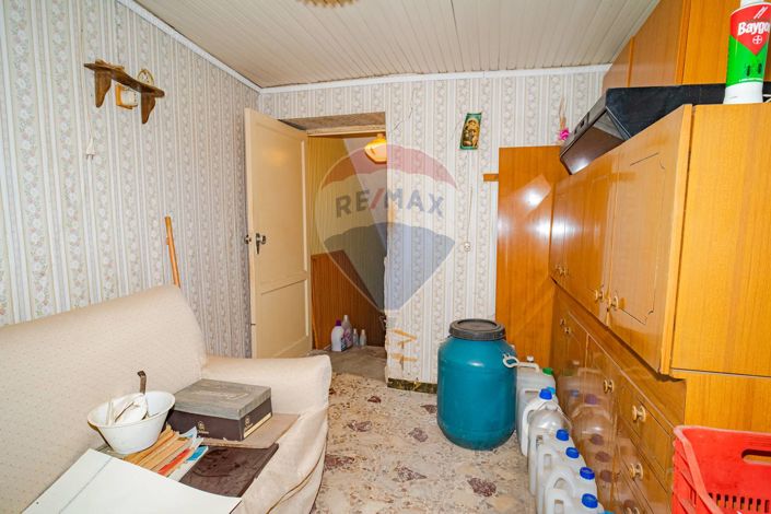 Image No.9-2 Bed House for sale