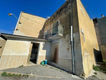 1 - Caltagirone, House