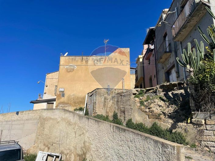 Image No.2-1 Bed House for sale