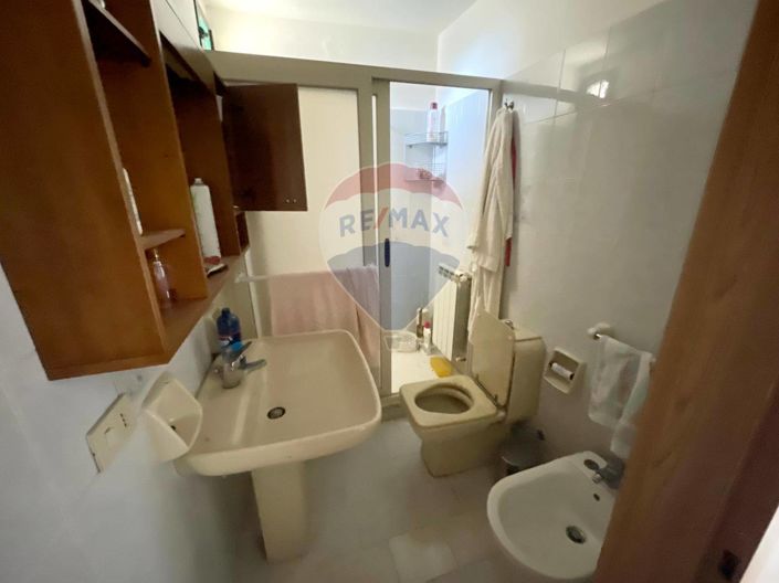 Image No.7-1 Bed House for sale