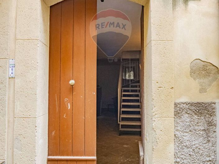 Image No.2-1 Bed House for sale