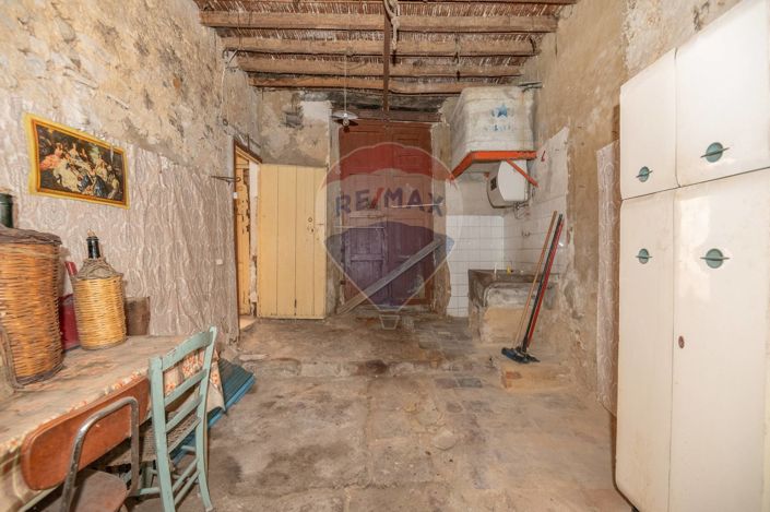 Image No.26-2 Bed House for sale