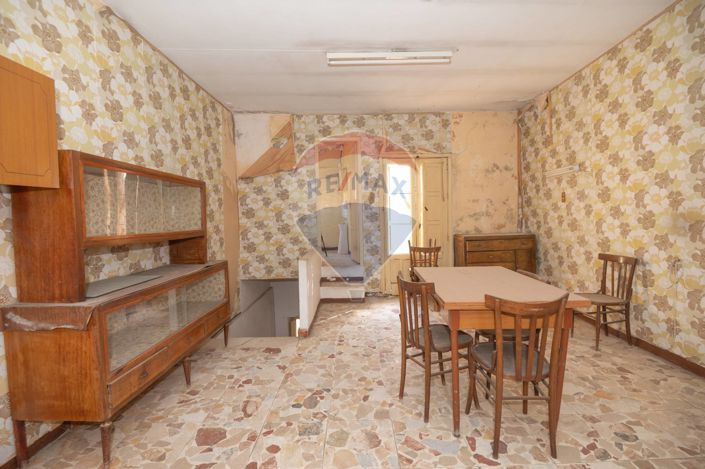 Image No.7-2 Bed House for sale